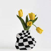 KAUKKO Simple Checkerboard Ceramic Vase Living Room Bedroom Hydroponic Vase Home Clothing Store Decoration